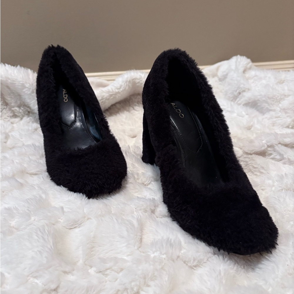 Aldo Women's Black Fuzzy Slippers